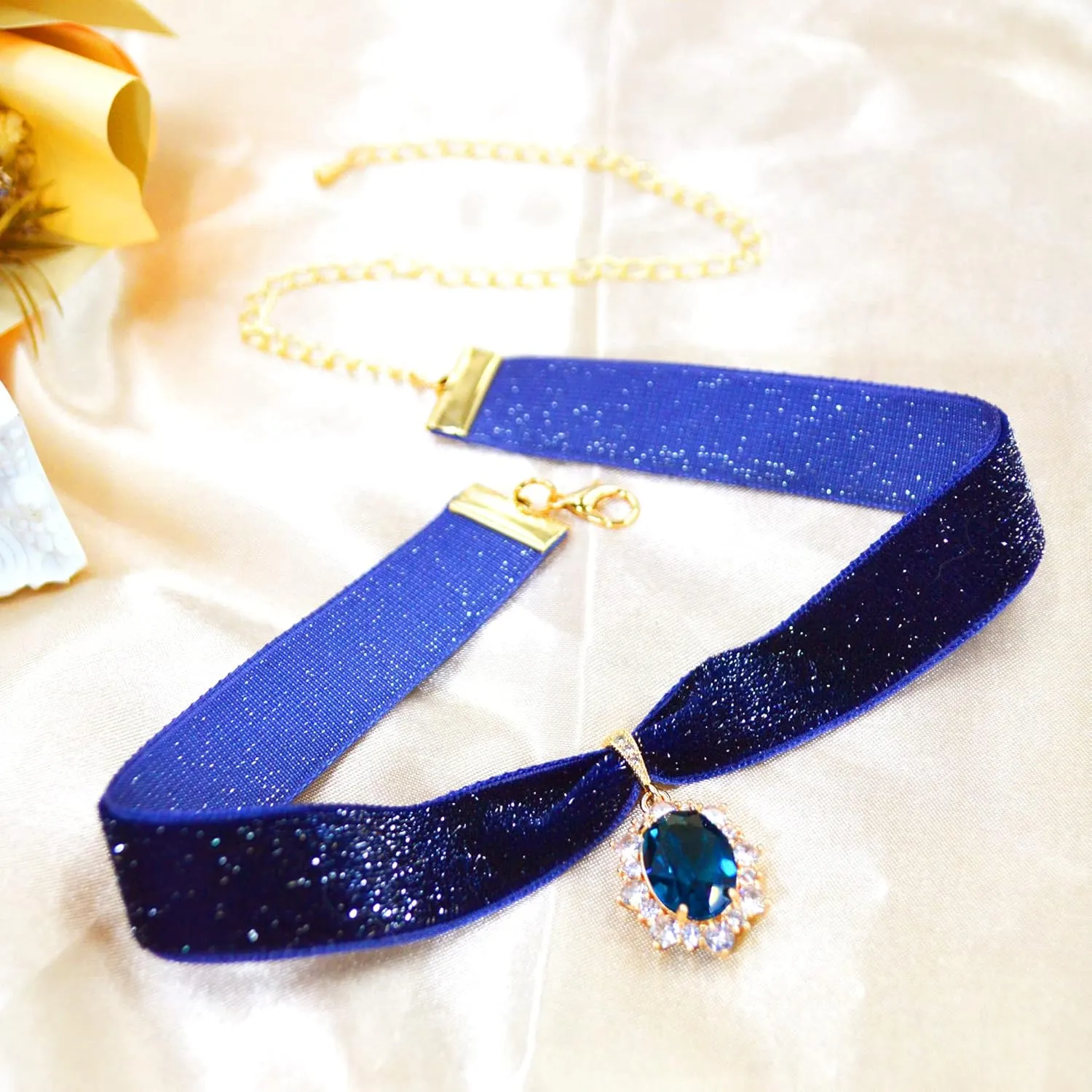 14K Gold Plated Sapphire Imitation Velvet Choker Necklace for Women Thick Chokers Birthstone Chocker Vintage Pendant Necklaces Chockers for Women Teen Girls Princess Costume Jewelry Aesthetic