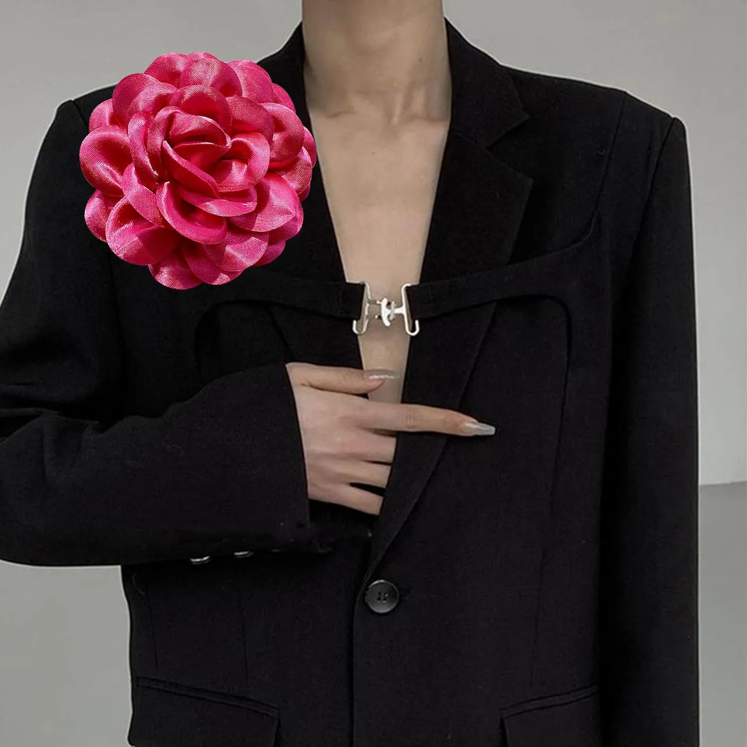 Elegant Large Rose Flower Brooches Lapel Pins Handmade Dainty Satin Fabric Brooches Big Camellia Flower Brooch Pin for Women Wedding Part Dance Dress Suit Clothes Accessories Jewelry