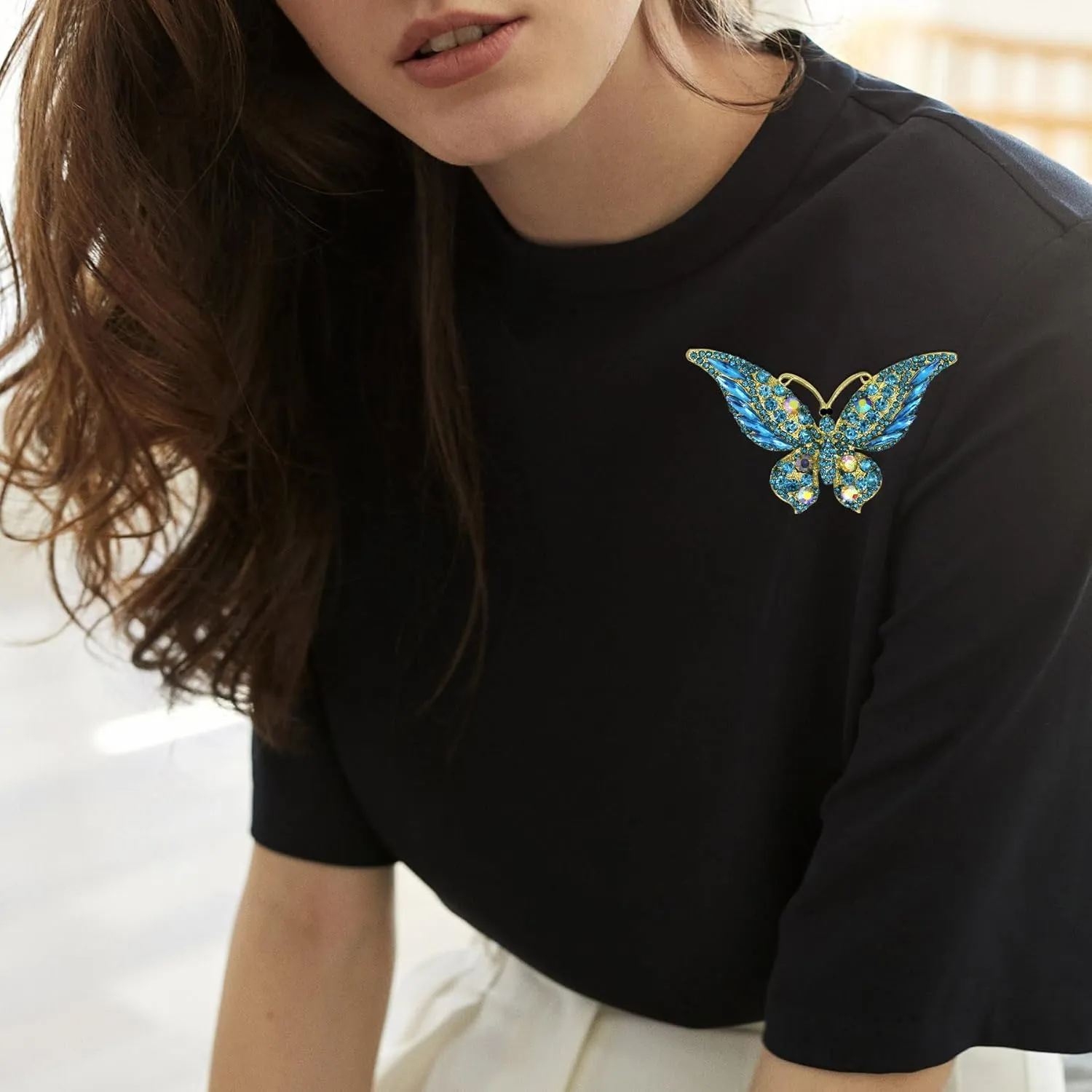 Gold Crystal Animal Brooches for Womne Elegant Rhinestone Butterfly Cat Fox Brooch Pins Fashion Jewelry Accessories for Women Gift