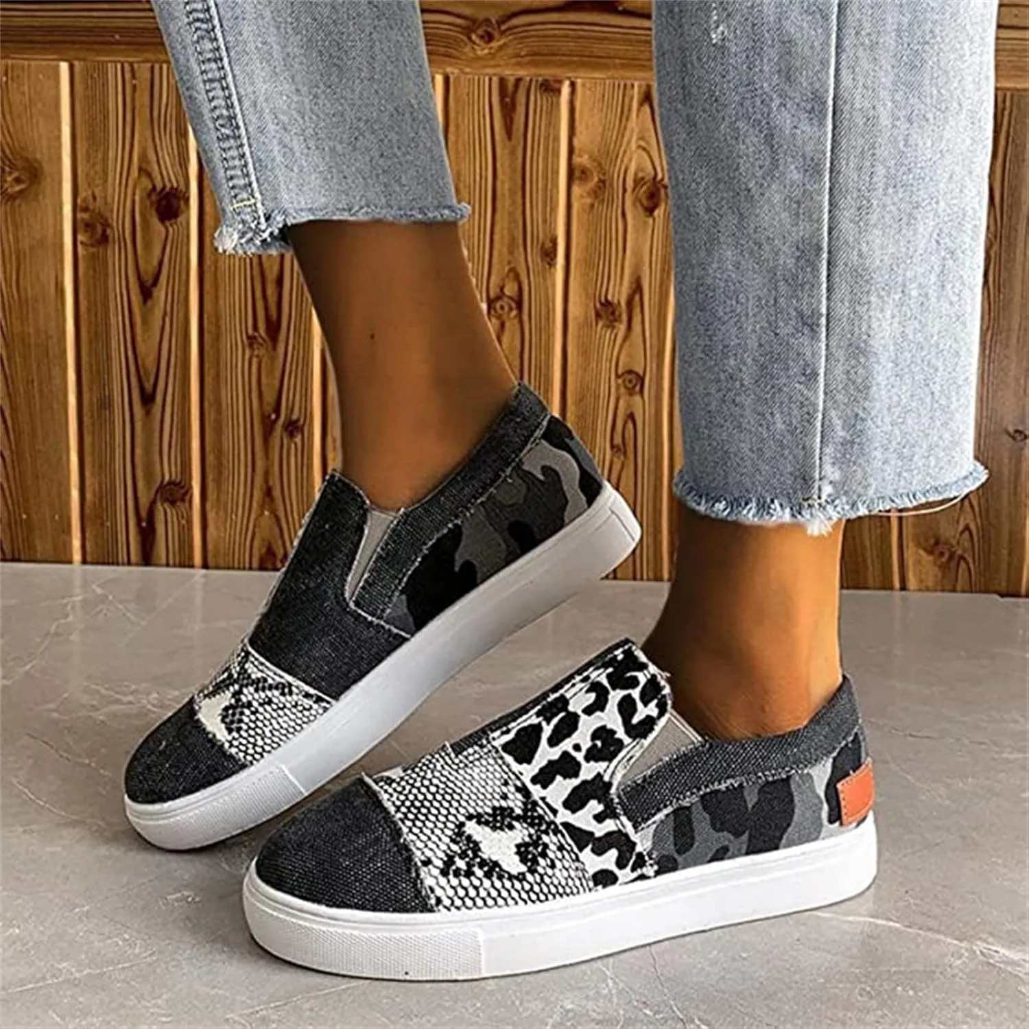 Ladmiple Shoes For Women Sneakers Trendy Fashion Slip On Low Top Walking Shoes Dressy Casual Summer Flats Canvas Loafers