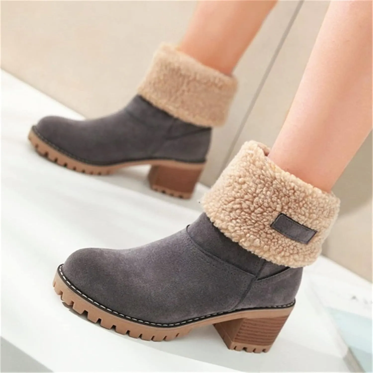 Lausiuoe Winter Boots For Women Fashion Wide Calf Snow Boots Fur Lined Warm Fuzzy booties Casual Outdoor Comfortable Shoes 2022