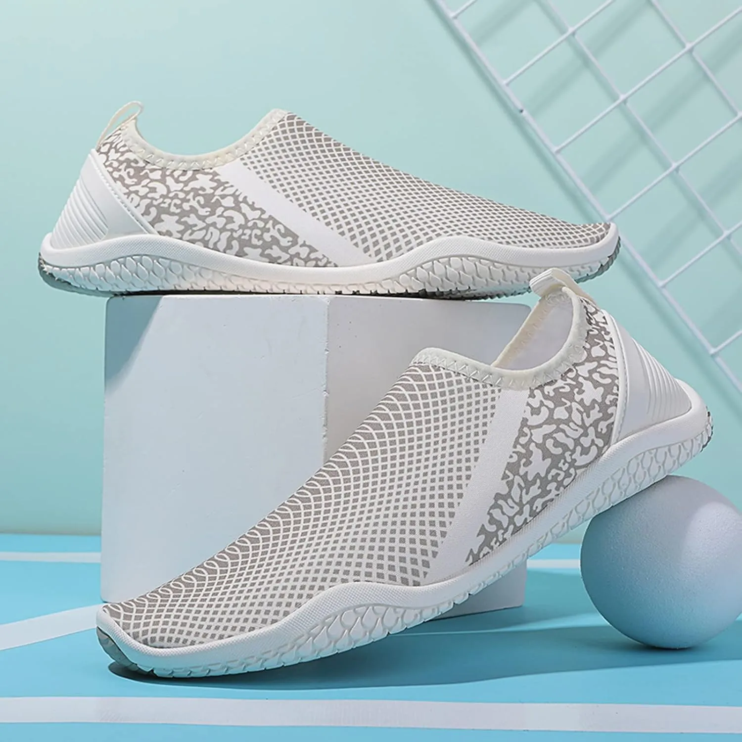 Quick Dry Beach Shoes Water Shoes for Women Men Barefoot Aqua Swim Pool Surf Yoga Hiking Lightweight Non Slip Outdoor Sports