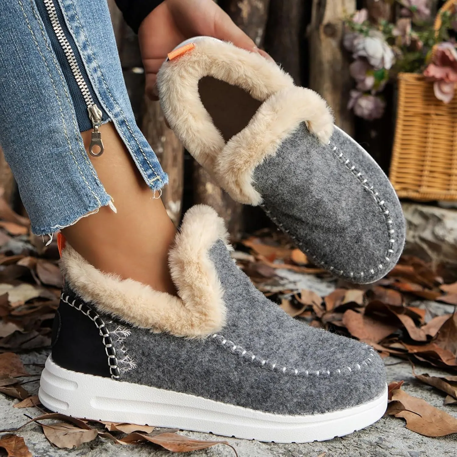 Snow Shoes For Men Non-Slip aterproof Fu Lined Ankle Booties Winter Walking Shoes For Men Slip On Shoes
