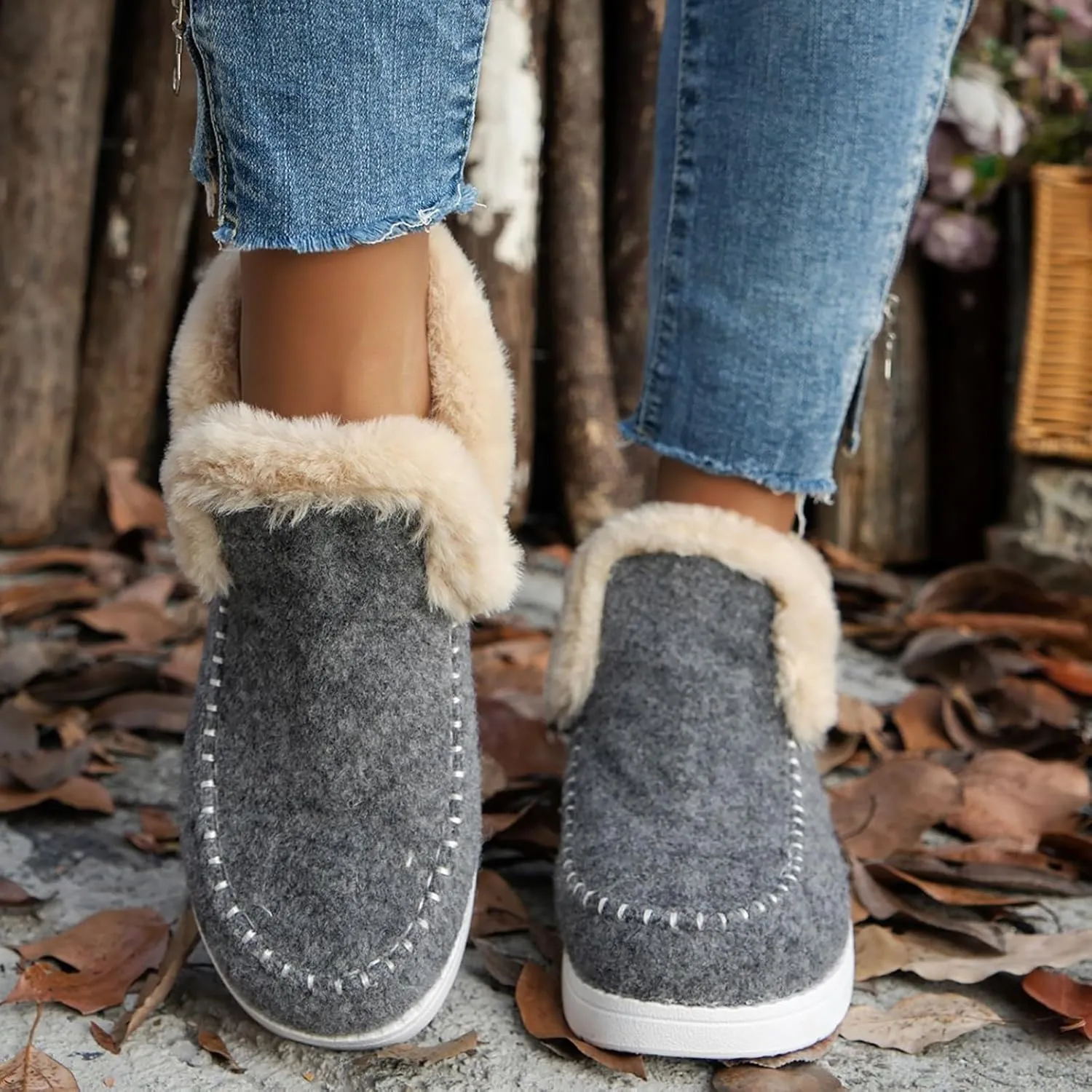 Snow Shoes For Men Non-Slip aterproof Fu Lined Ankle Booties Winter Walking Shoes For Men Slip On Shoes