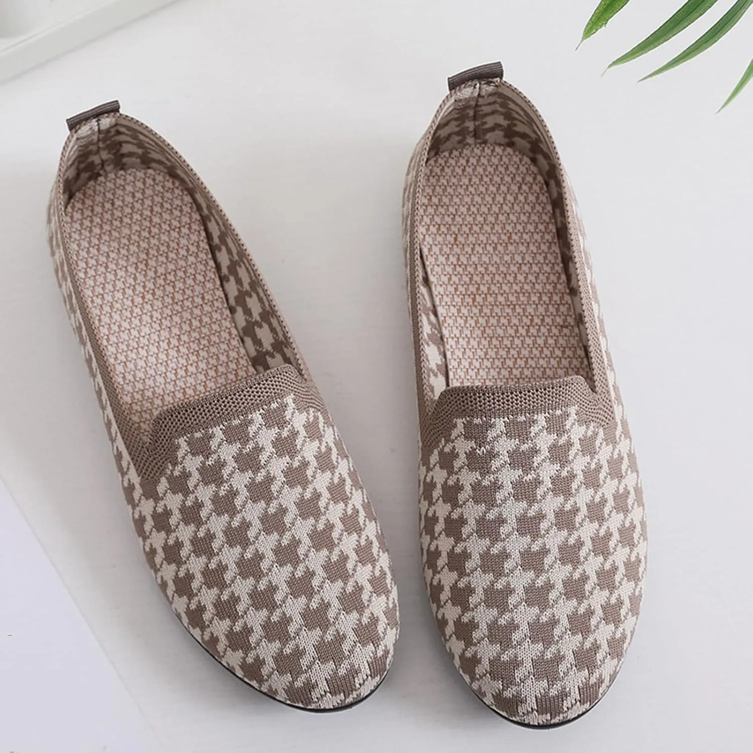 Women's Low Heel Casual Shoes Comfortable Anti Slip Breathable Soft Sole Lightweight Canvas Sneaker Wide Width Walking Shoes