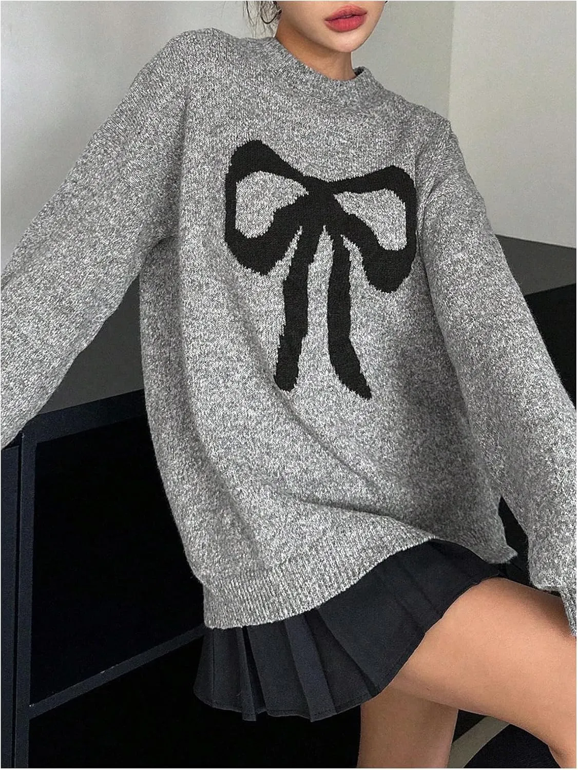 Women's Oversized Sweaters Bow Graphic Long Sleeve Drop Shoulder Sweaters Fall Outfits Trendy