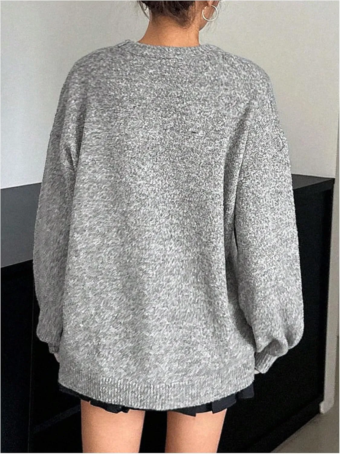 Women's Oversized Sweaters Bow Graphic Long Sleeve Drop Shoulder Sweaters Fall Outfits Trendy